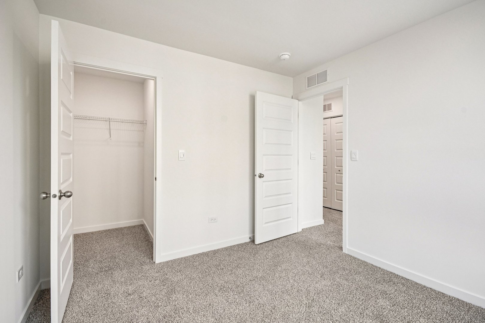 373 Summit Circle Lombard, IL 60148 - Photo 26 of 45 a view of room