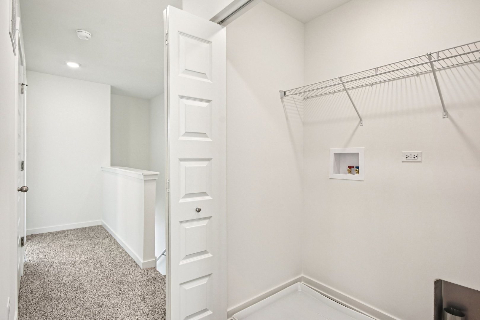 373 Summit Circle Lombard, IL 60148 - Photo 27 of 45 a view of an empty room