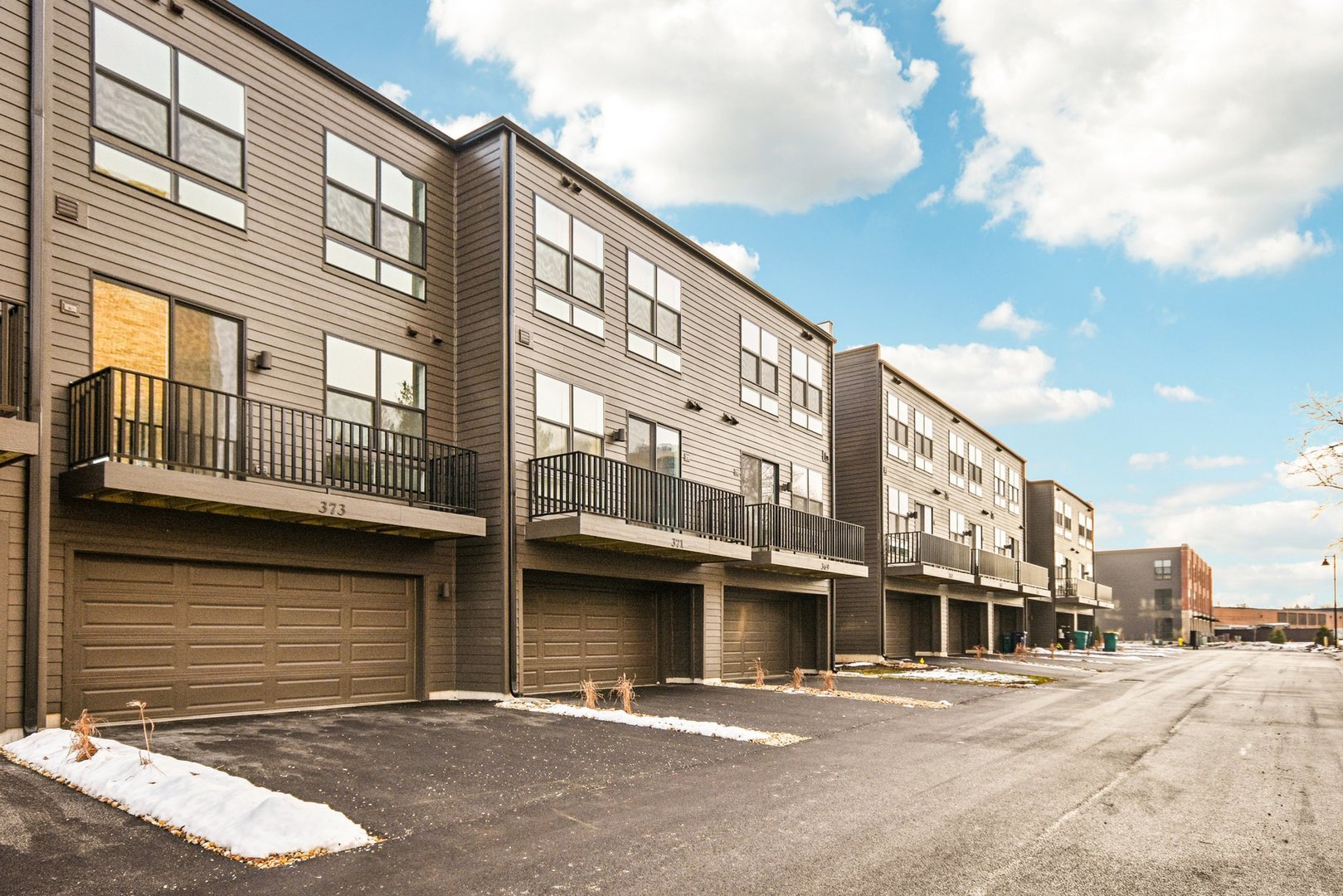 373 Summit Circle Lombard, IL 60148 - Photo 29 of 45 a front view of a building