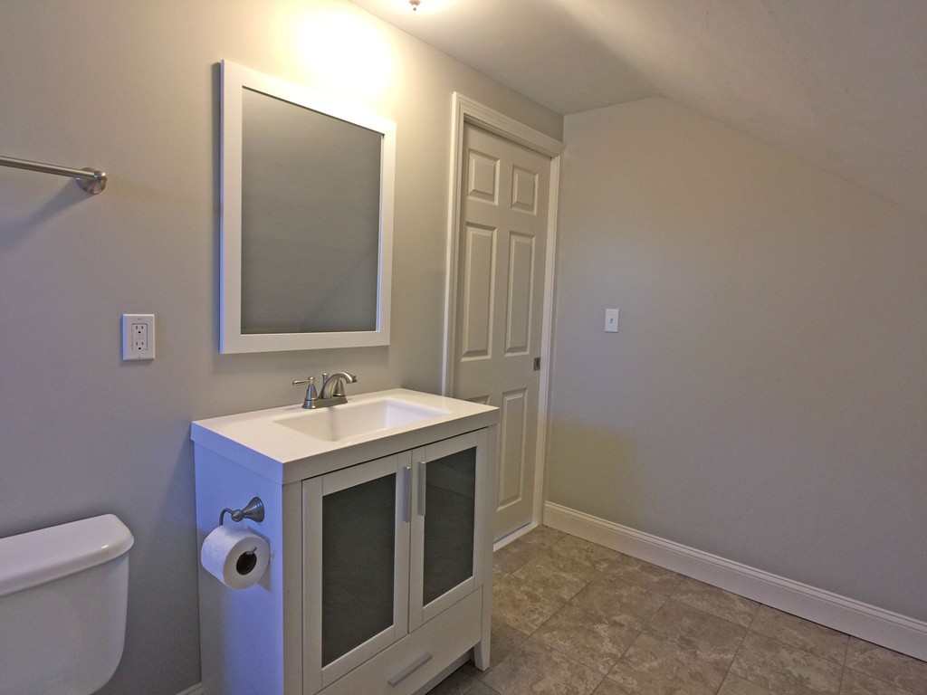 1606 Rodman Street Fall River, MA 02721 - Photo 17 of 29