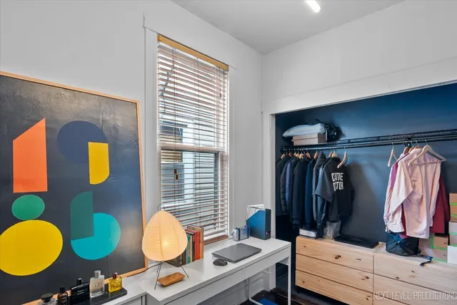 $700,000 | 3826 North Whipple Street, Chicago, IL 60618