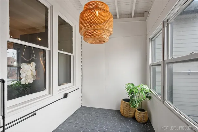 $700,000 | 3826 North Whipple Street, Chicago, IL 60618