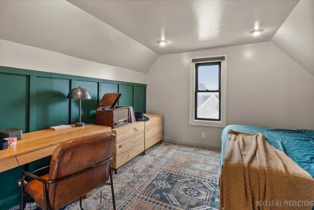 $700,000 | 3826 North Whipple Street, Chicago, IL 60618