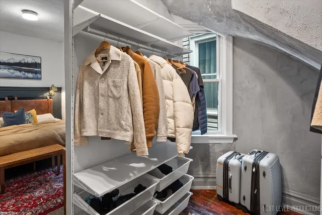 $700,000 | 3826 North Whipple Street, Chicago, IL 60618