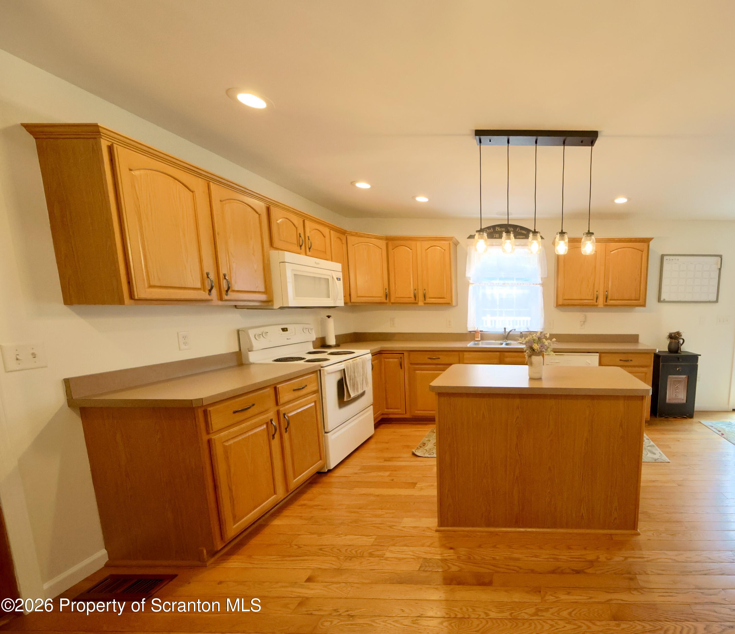 104 Bernhard Road Barnesville, PA 18214 - Photo 7 of 44 IMG_0937