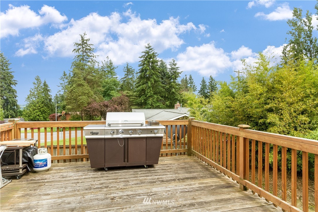 12 223rd Street Southwest Bothell, WA 98021 - Photo 6 of 10