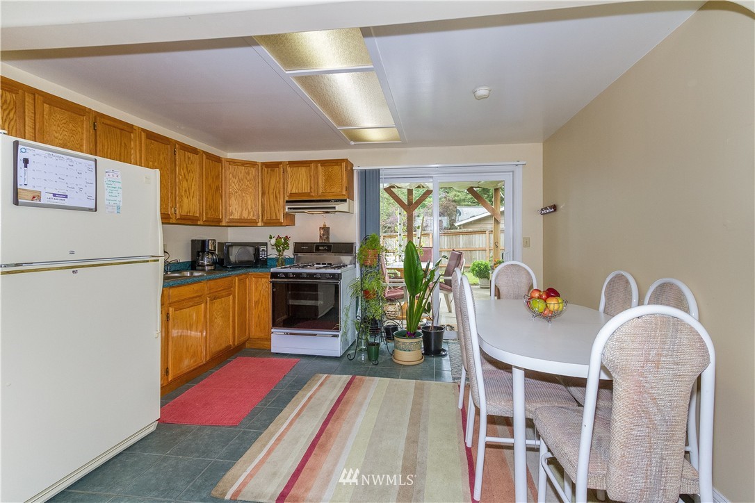12 223rd Street Southwest Bothell, WA 98021 - Photo 8 of 10