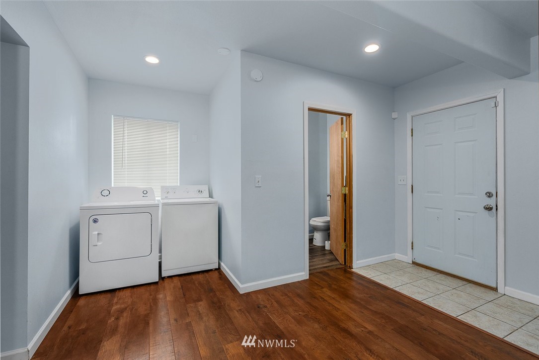 3909 Freeman Road East, Unit A&B Edgewood, WA 98371 - Photo 14 of 28
