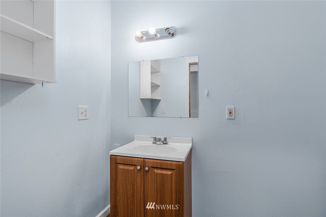 3909 Freeman Road East, Unit A&B Edgewood, WA 98371 - Photo 15 of 28