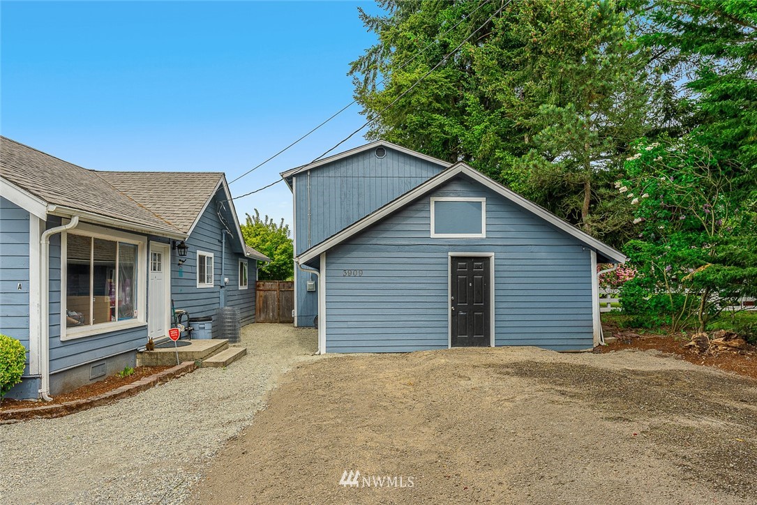 3909 Freeman Road East, Unit A&B Edgewood, WA 98371 - Photo 3 of 28