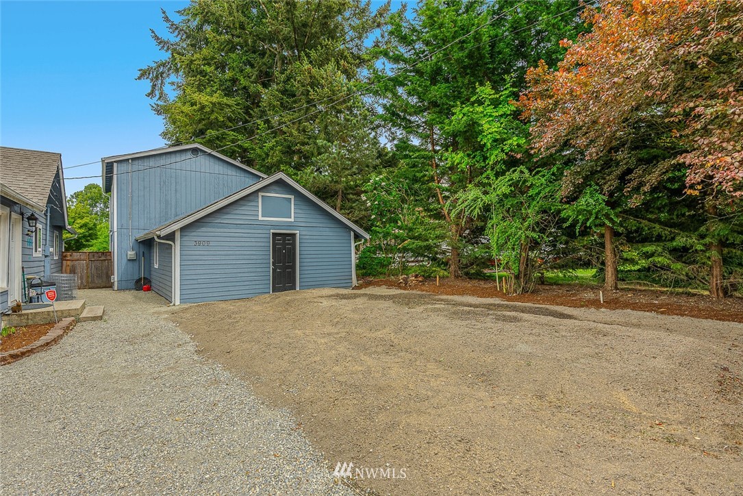 3909 Freeman Road East, Unit A&B Edgewood, WA 98371 - Photo 5 of 28