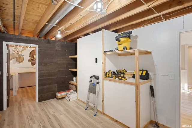 a view of a storage & utility room
