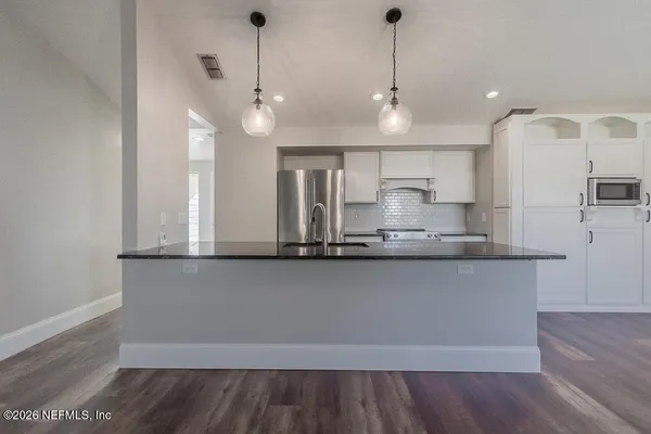 $2,500 | 2465 Wattle Tree Road West, Jacksonville, FL 32246