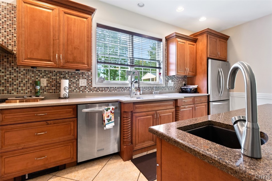 9183 Olin Road Marcy, NY 13403 - Photo 6 of 35