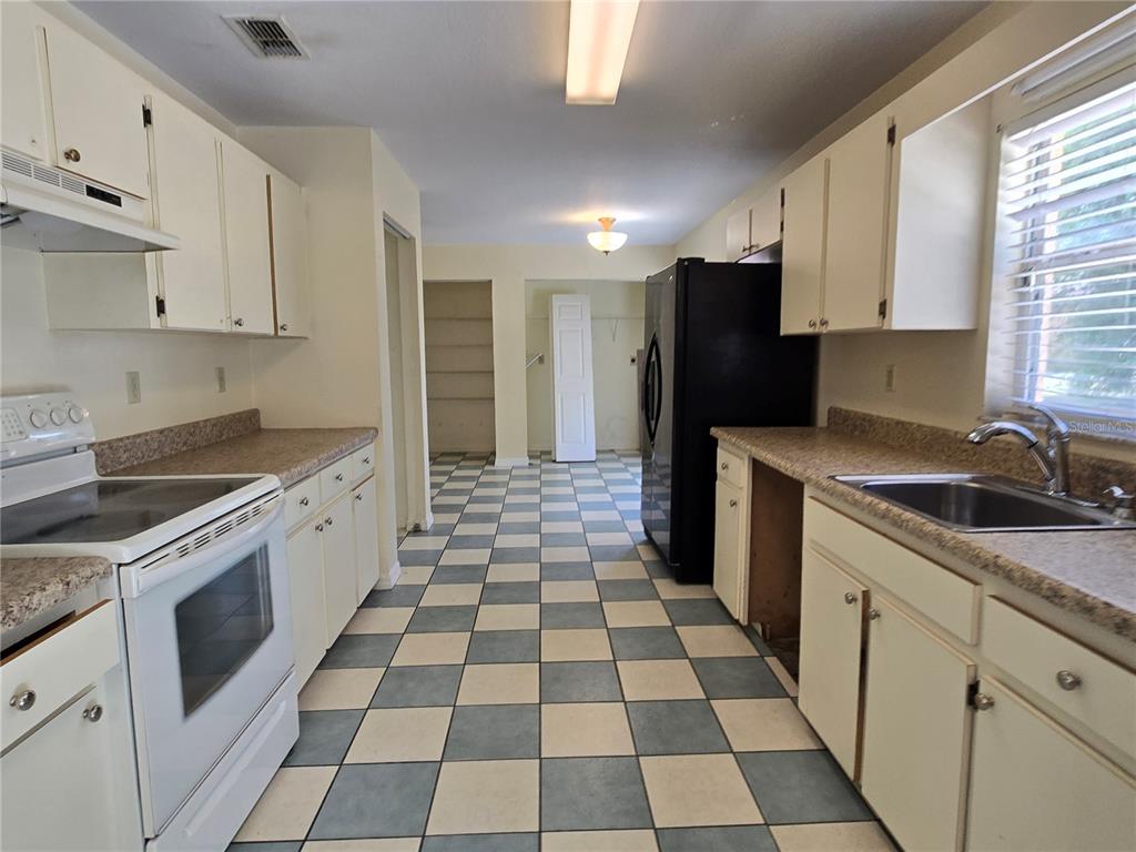 2632 Southwest 145th Place Road Ocala, FL 34473 - Photo 9 of 18