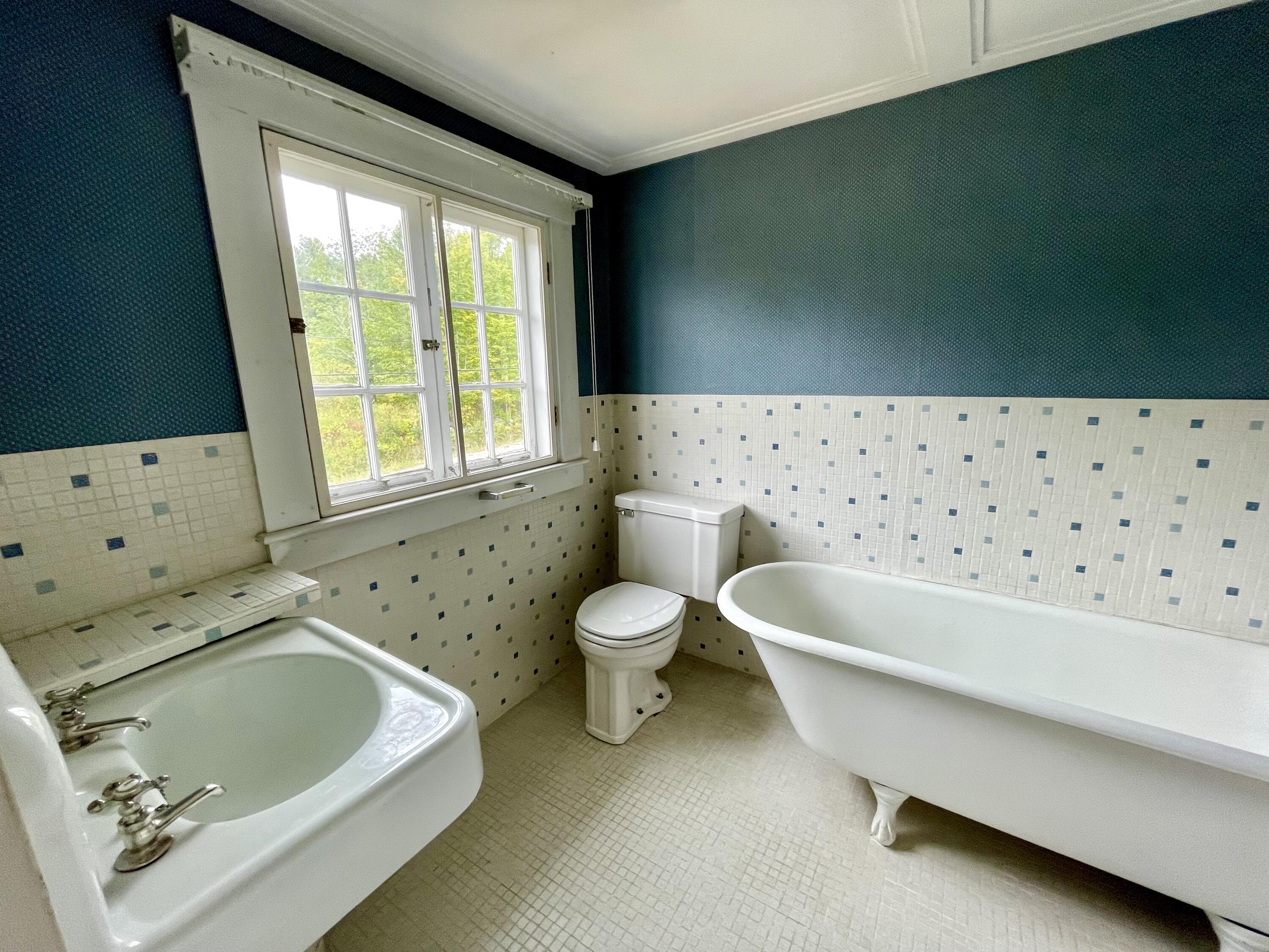 67 Old Winthrop Road Wayne, ME 04284 - Photo 48 of 70 67 OWR bath not in use1