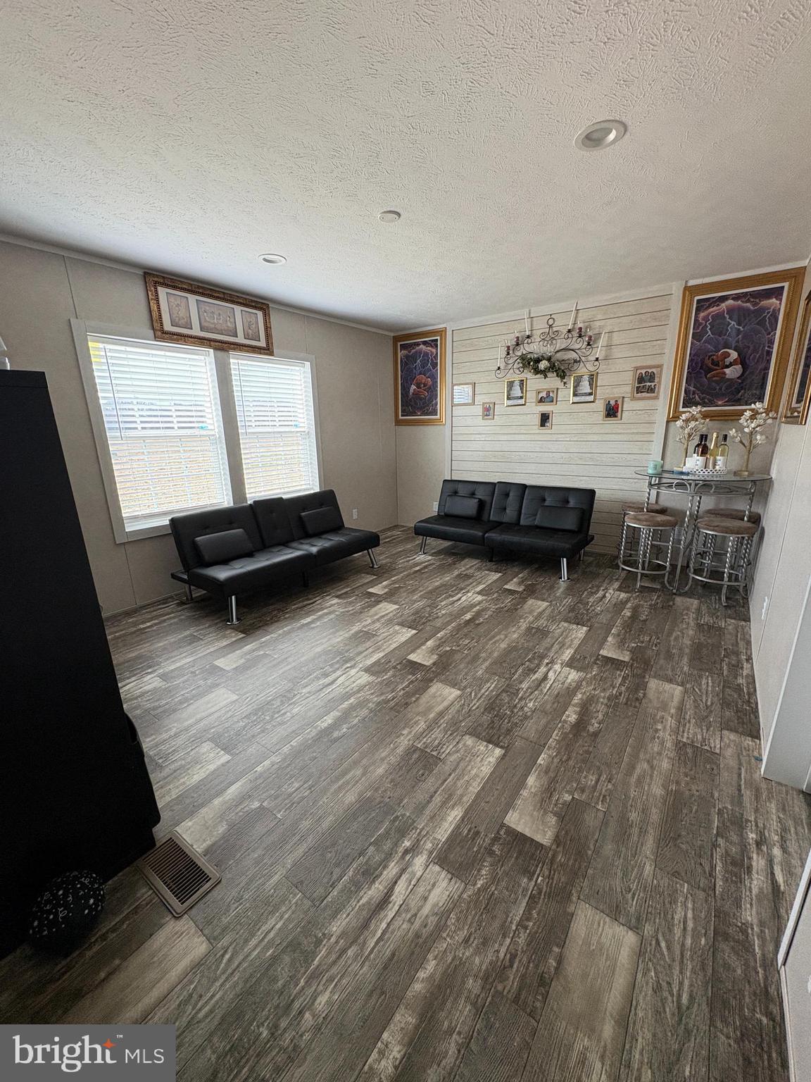 8236 Camden Road Port Royal, VA 22535 - Photo 13 of 14 Livingroom