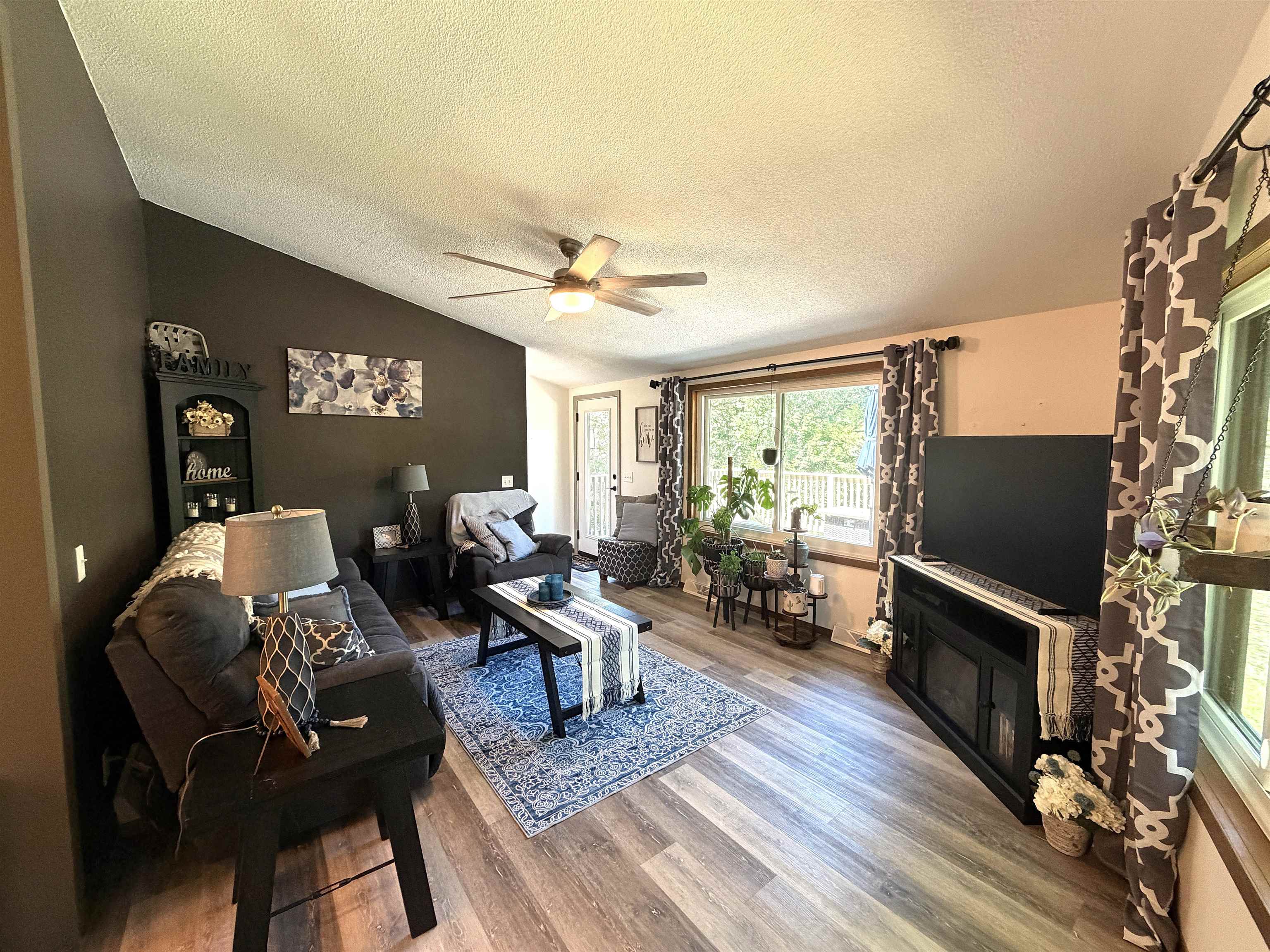 11843 Fuller Hollow Road Prairie du Chien, WI 53821 - Photo 6 of 26 Gallery Image 6