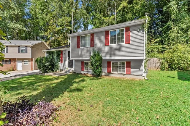 $194,900 | 2036 Countydown Lane, Stone Mountain, GA 30088