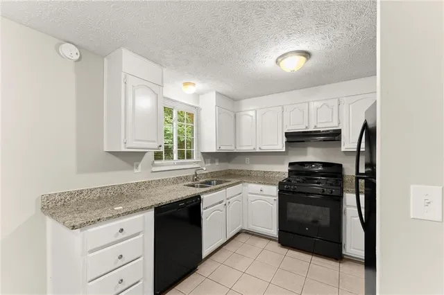 $194,900 | 2036 Countydown Lane, Stone Mountain, GA 30088