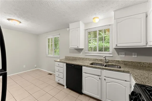 $194,900 | 2036 Countydown Lane, Stone Mountain, GA 30088