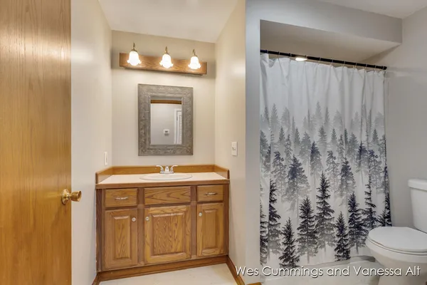 $326,000 | 829 North Jefferson Street, Lowell, MI 49331