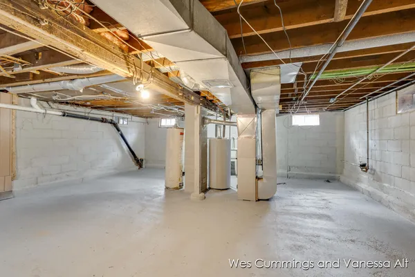 $326,000 | 829 North Jefferson Street, Lowell, MI 49331