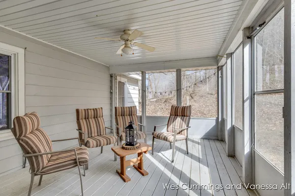 $326,000 | 829 North Jefferson Street, Lowell, MI 49331