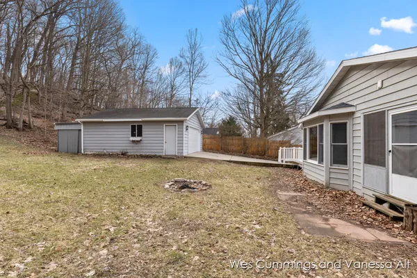 $326,000 | 829 North Jefferson Street, Lowell, MI 49331