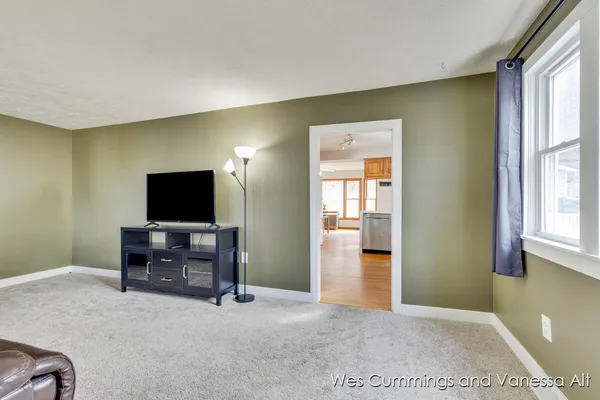 $326,000 | 829 North Jefferson Street, Lowell, MI 49331