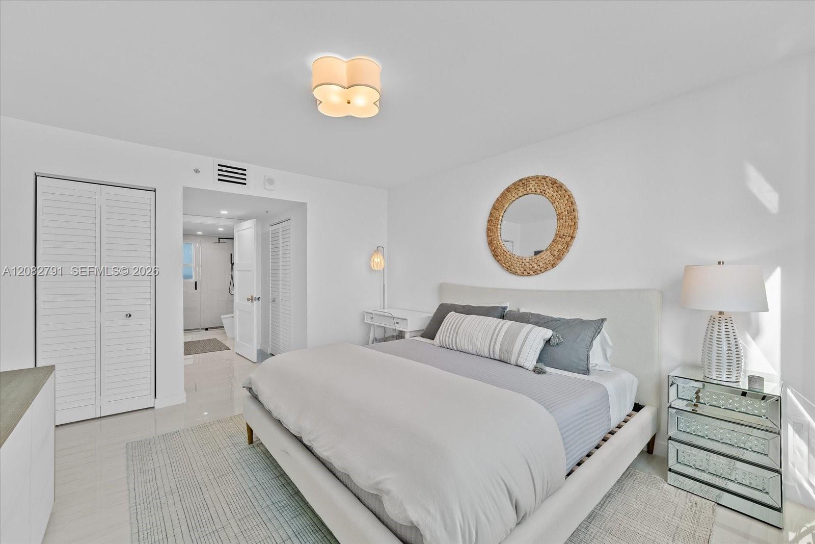 90 Alton Road, Unit 2703 Miami Beach, FL 33139 - Photo 14 of 23 Gallery Image 14