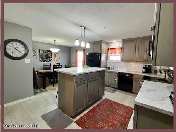 $299,900 | 307 Hickory Lane, Batesville, MS 38606