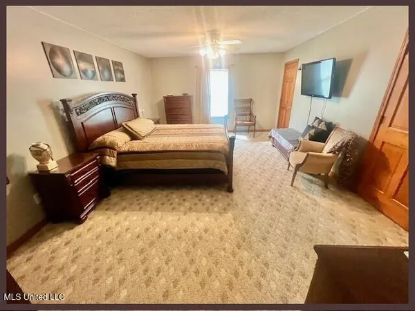 $299,900 | 307 Hickory Lane, Batesville, MS 38606