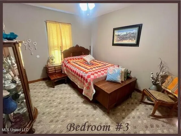 $299,900 | 307 Hickory Lane, Batesville, MS 38606