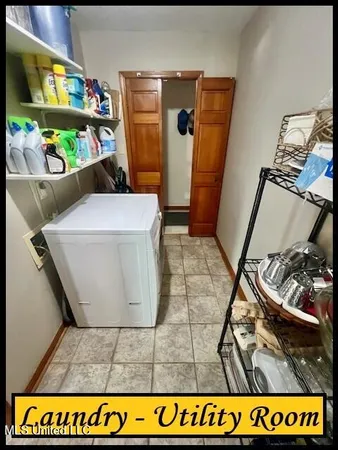 $299,900 | 307 Hickory Lane, Batesville, MS 38606