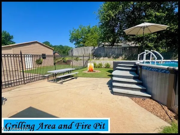 $299,900 | 307 Hickory Lane, Batesville, MS 38606