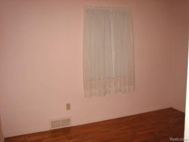 4535 Klam Road Columbiaville, MI 48421 - Photo 6 of 22 Master Bedroom