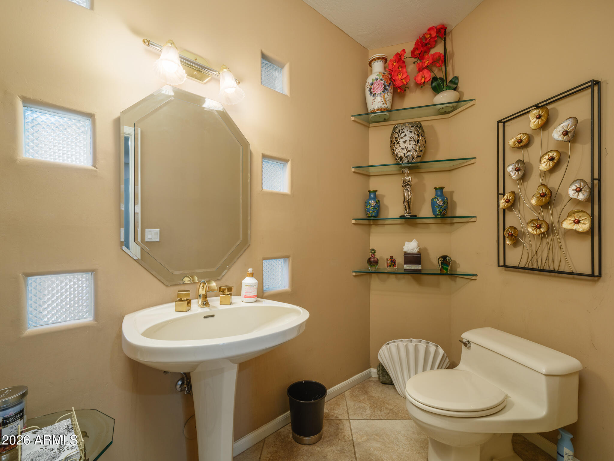 2329 East Hatcher Road Phoenix, AZ 85028 - Photo 15 of 40 Listings_2329_E_HatcherRd_Images-39