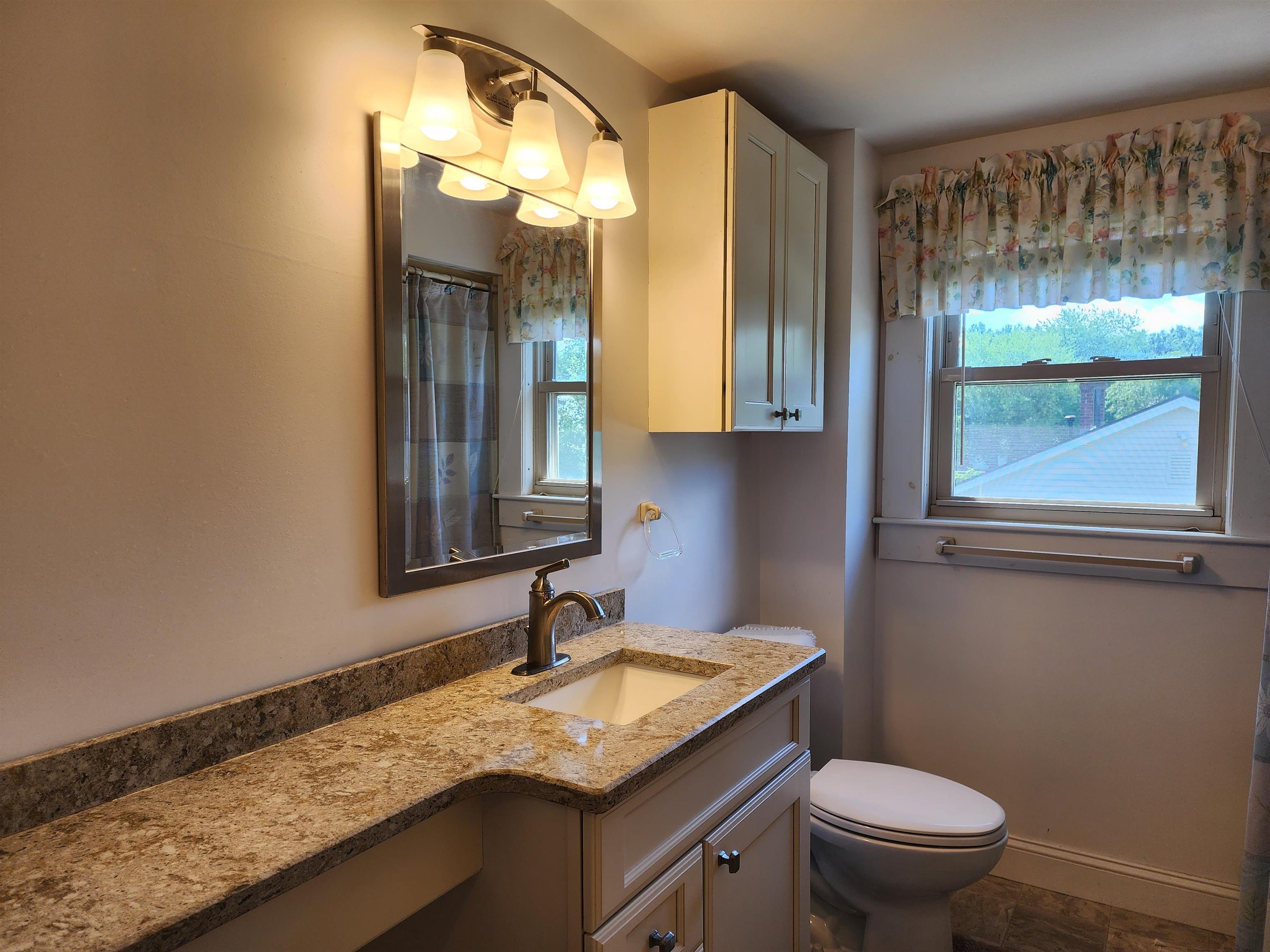 148 Ledge Street Nashua, NH 03060 - Photo 25 of 40