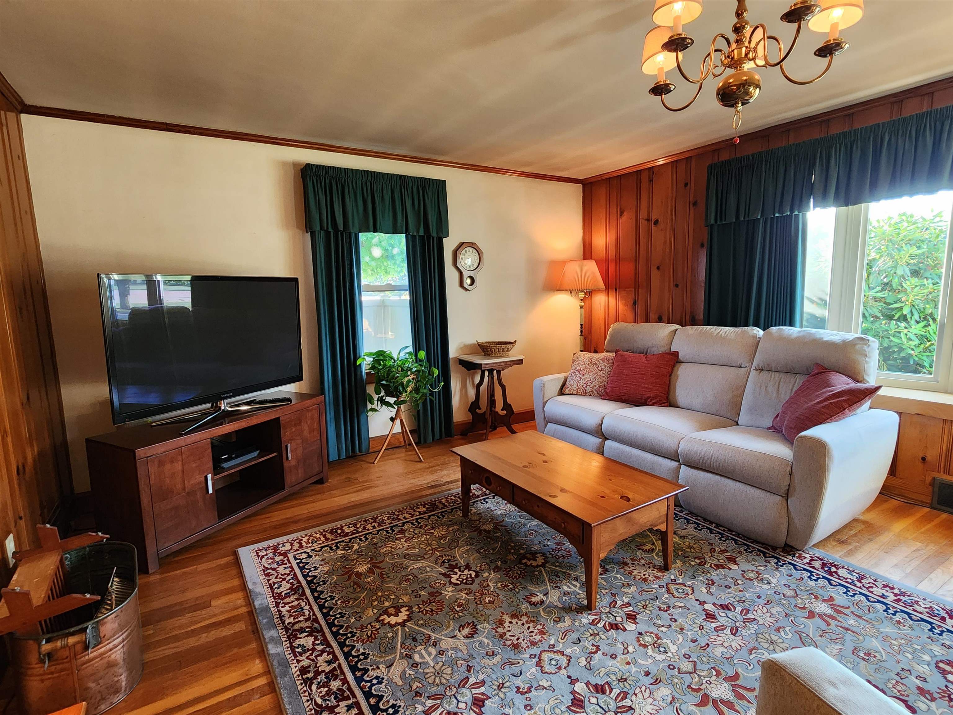 148 Ledge Street Nashua, NH 03060 - Photo 9 of 40
