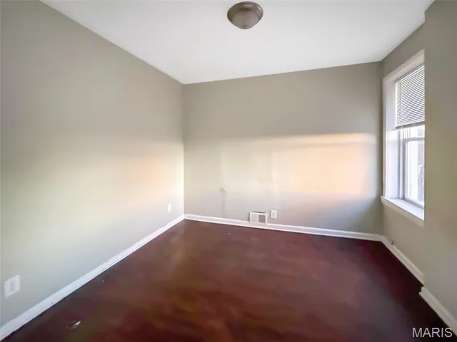 $129,900 | 6220 Vermont Avenue, St. Louis, MO 63111