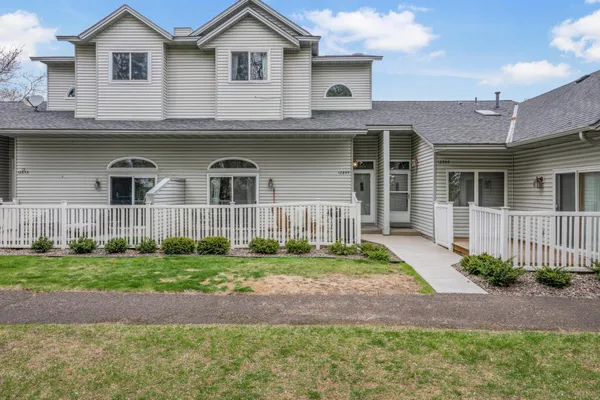 $275,000 | 12849 82nd Place North, Maple Grove, MN 55369