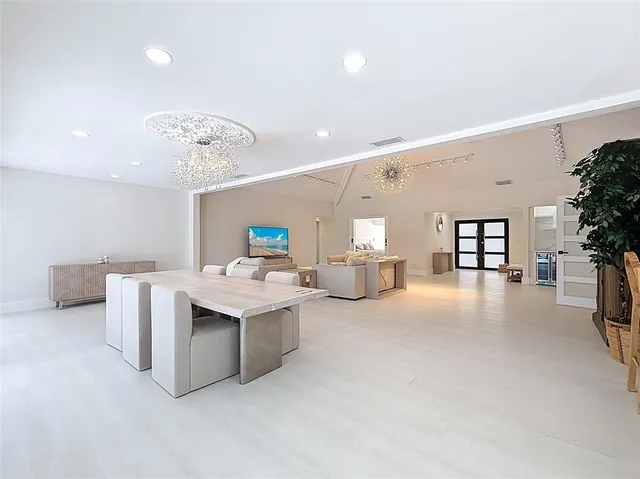 $2,449,000 | 5100 Pineview Circle, Delray Beach, FL 33445