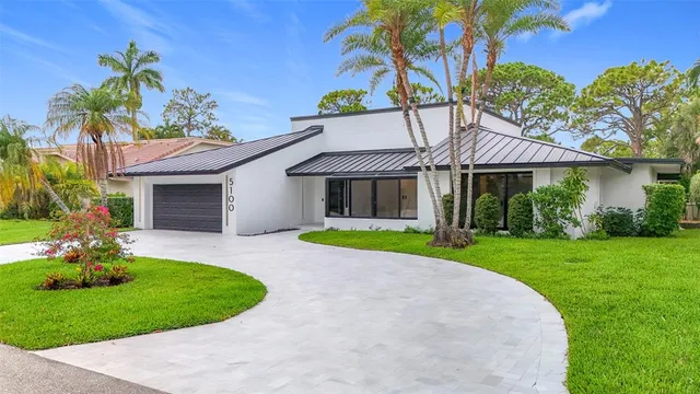 $2,449,000 | 5100 Pineview Circle, Delray Beach, FL 33445