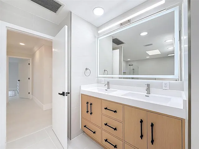 $2,449,000 | 5100 Pineview Circle, Delray Beach, FL 33445