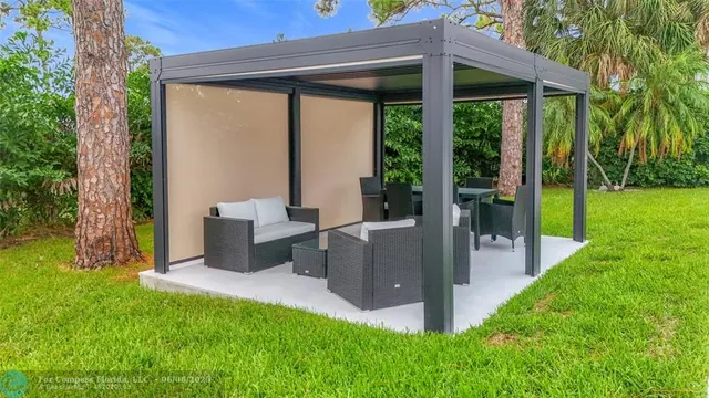 $2,499,000 | 5100 Pineview Circle, Delray Beach, FL 33445