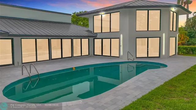 $2,499,000 | 5100 Pineview Circle, Delray Beach, FL 33445