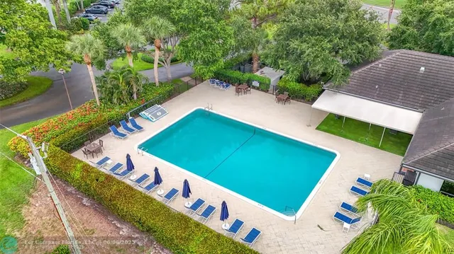 $2,499,000 | 5100 Pineview Circle, Delray Beach, FL 33445