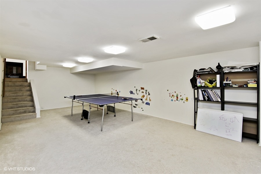 601 Locust Road Wilmette, IL 60091 - Photo 12 of 17
