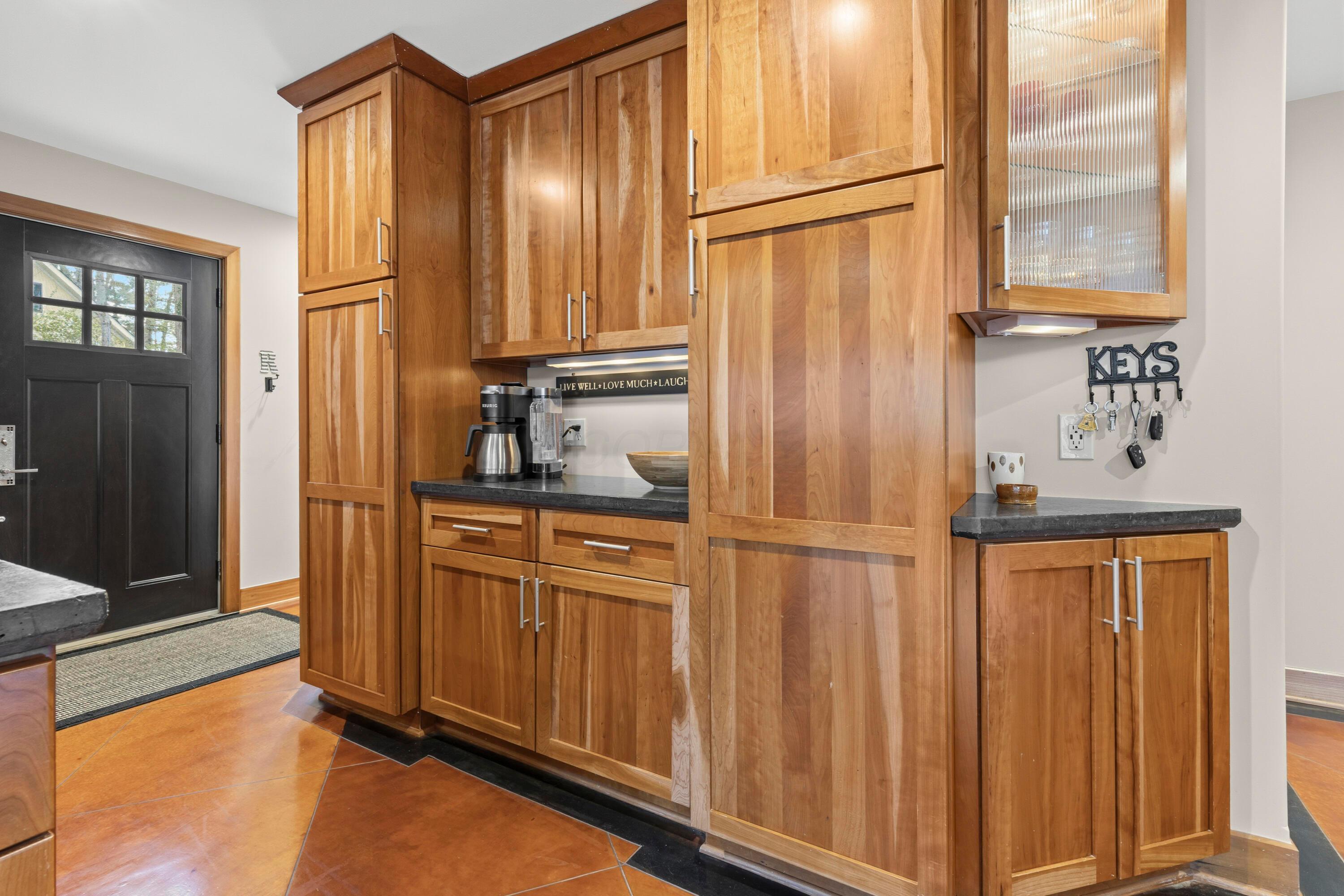 7860 Schott Road Westerville, OH 43081 - Photo 11 of 71 11. Kitchen